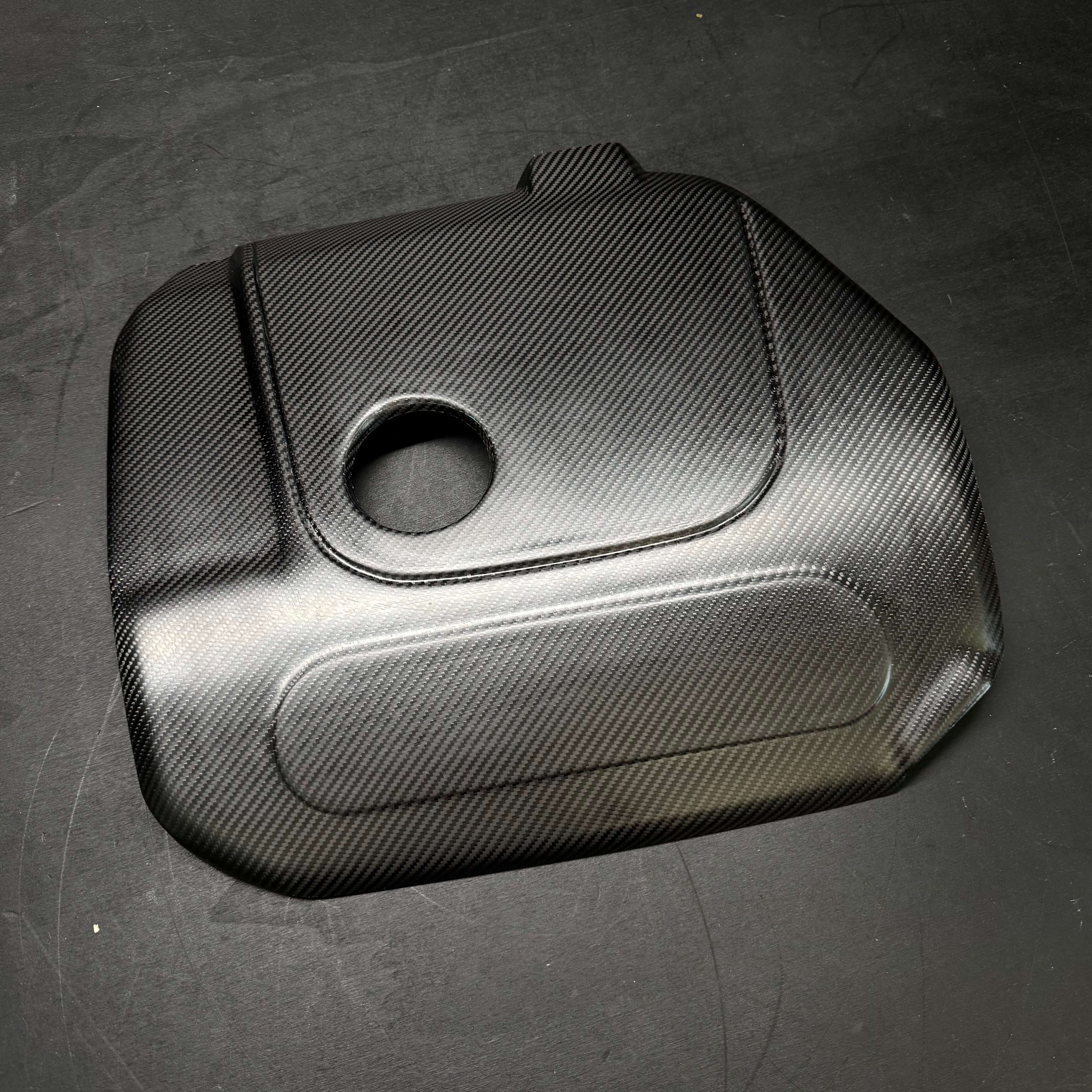Engine Cover in Prepreg Carbon Fiber -  MINI JCW LCI F54 / F55 / F56 / F57 / F60 / GP3 - Image 5