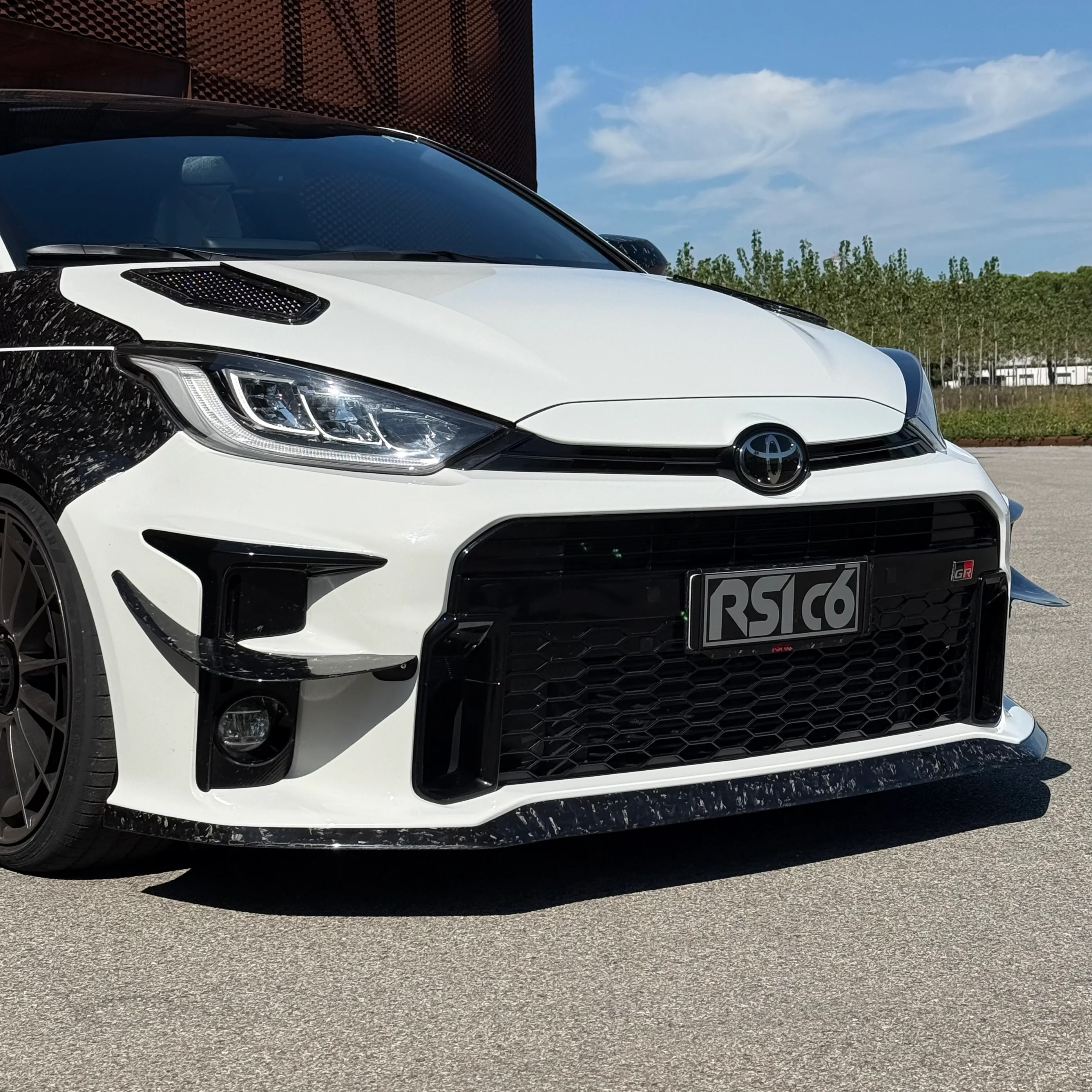 Front Lip in Forged Carbon - Toyota GR Yaris mk1 - Image 3
