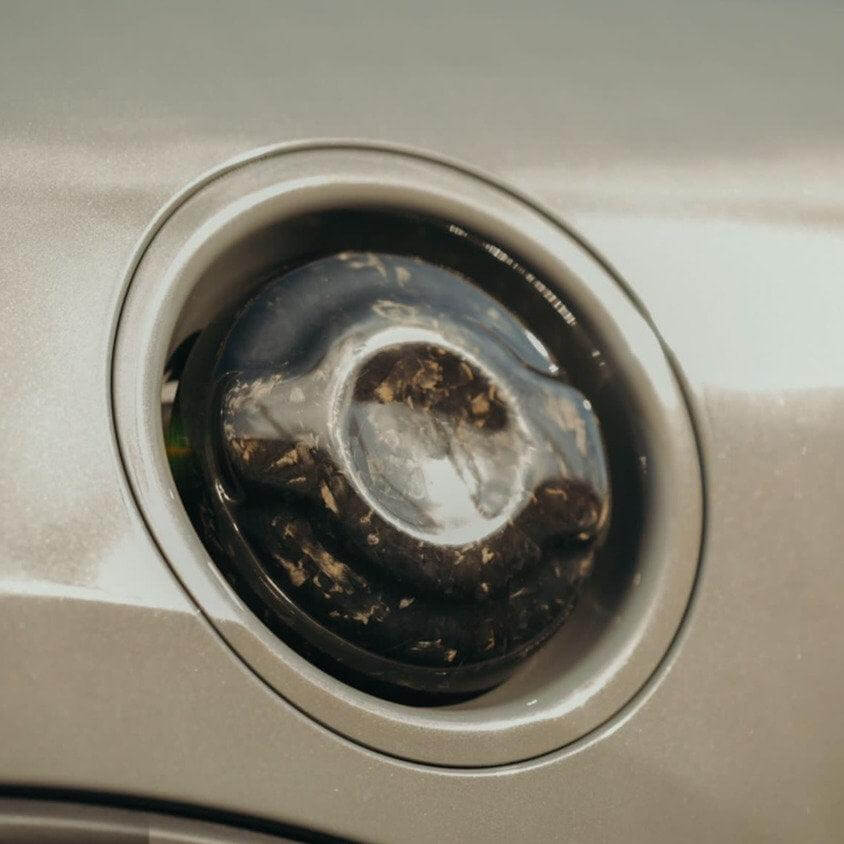Fuel Cap in Forged Carbon Fiber - MINI F55 / F56 / F57 / GP3 - Image 3