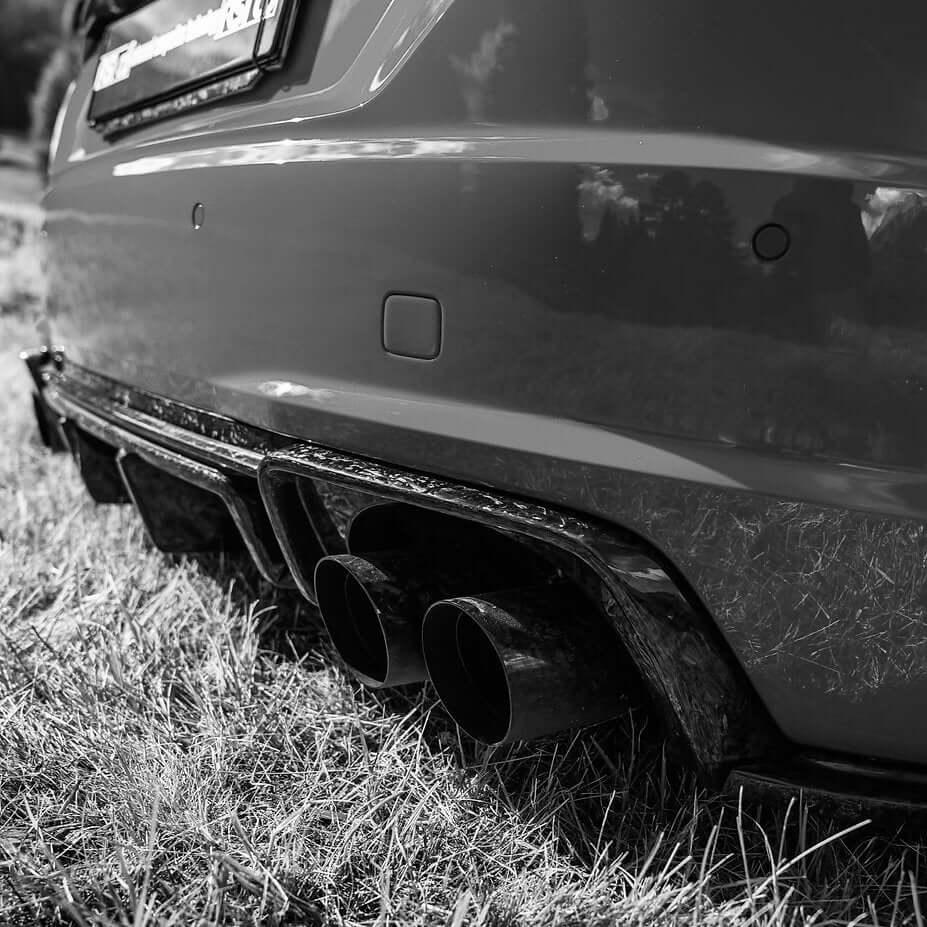 Rear Extractor in Forged Carbon Fiber - AUDI TT / TT S / TT RS Pre FL 8s mk3
